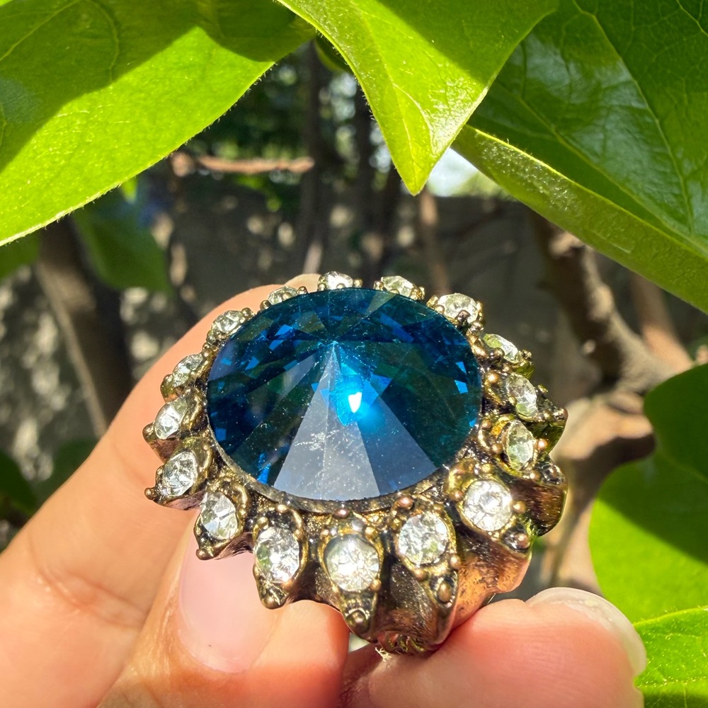 Blue Crystal Sunburst Statement Ring - image 5